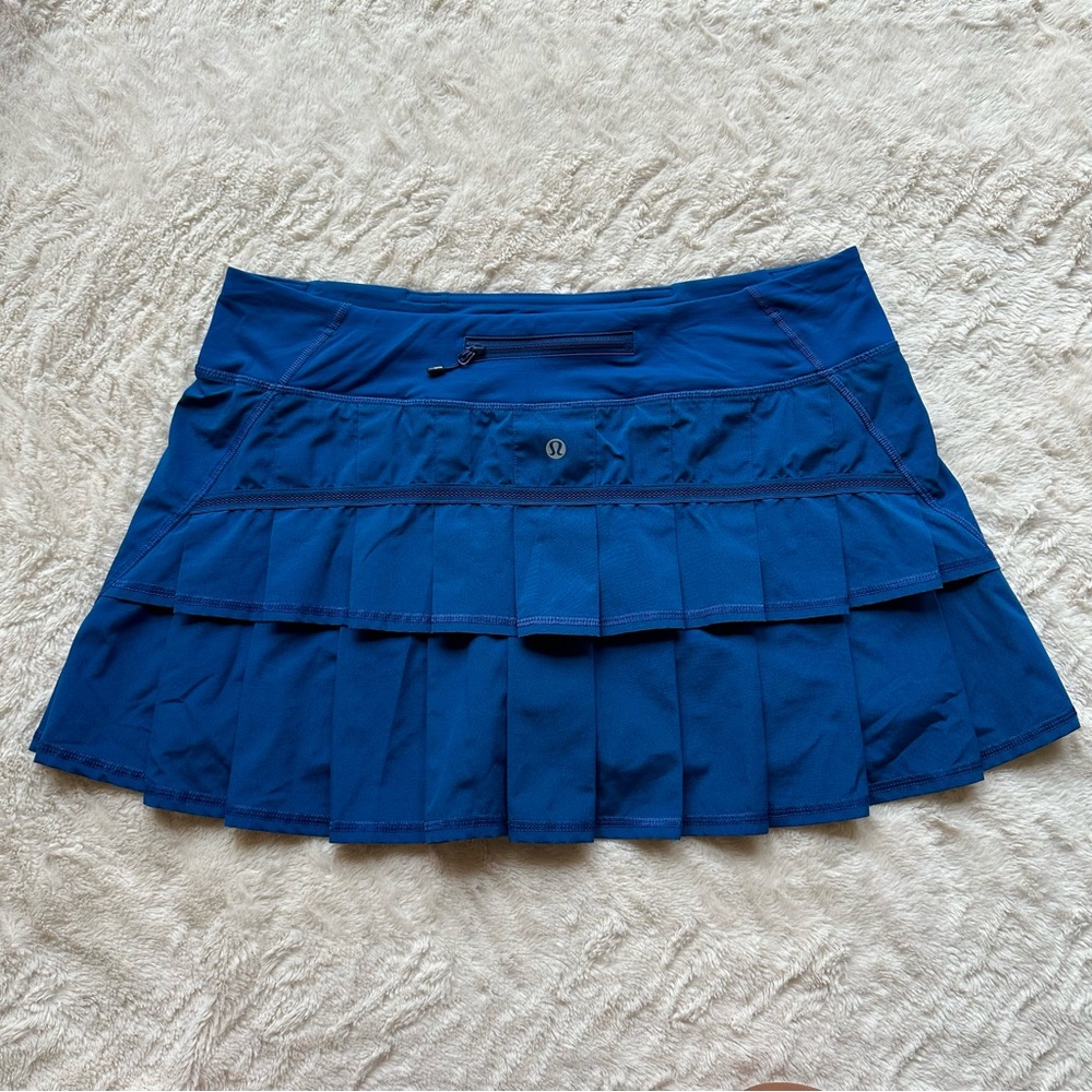 Lululemon mid-rise skirt